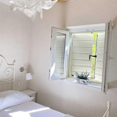 Holiday home Lewina House Private Cove On Kornati Island