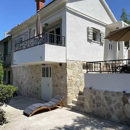 Blue Serenity Retreat In Zut, Island Of Kornati 度假居