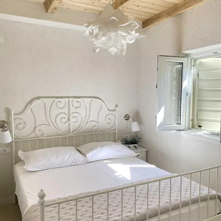 Blue Serenity Retreat In Zut, Island Of Kornati * Otocic Svrsata Mala