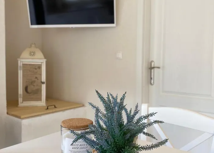 Blue Serenity Retreat In Zut, Island Of Kornati بيت للعطل