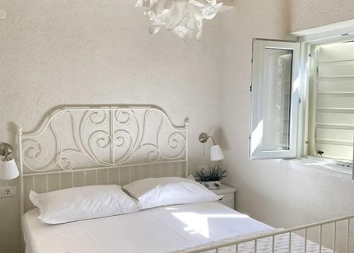 Blue Serenity Retreat In Zut, Island Of Kornati * Otocic Svrsata Mala